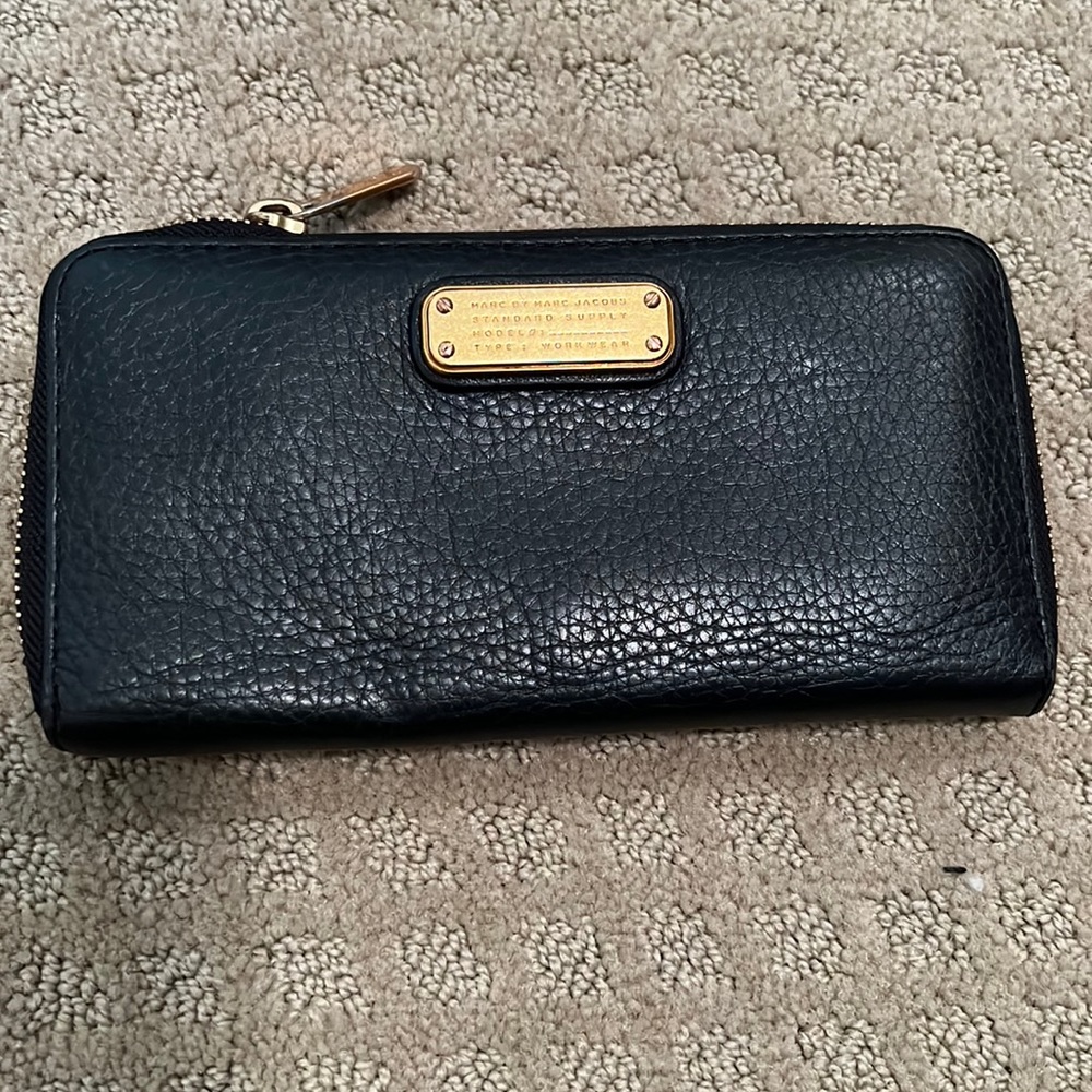 Marc jacobs wallet